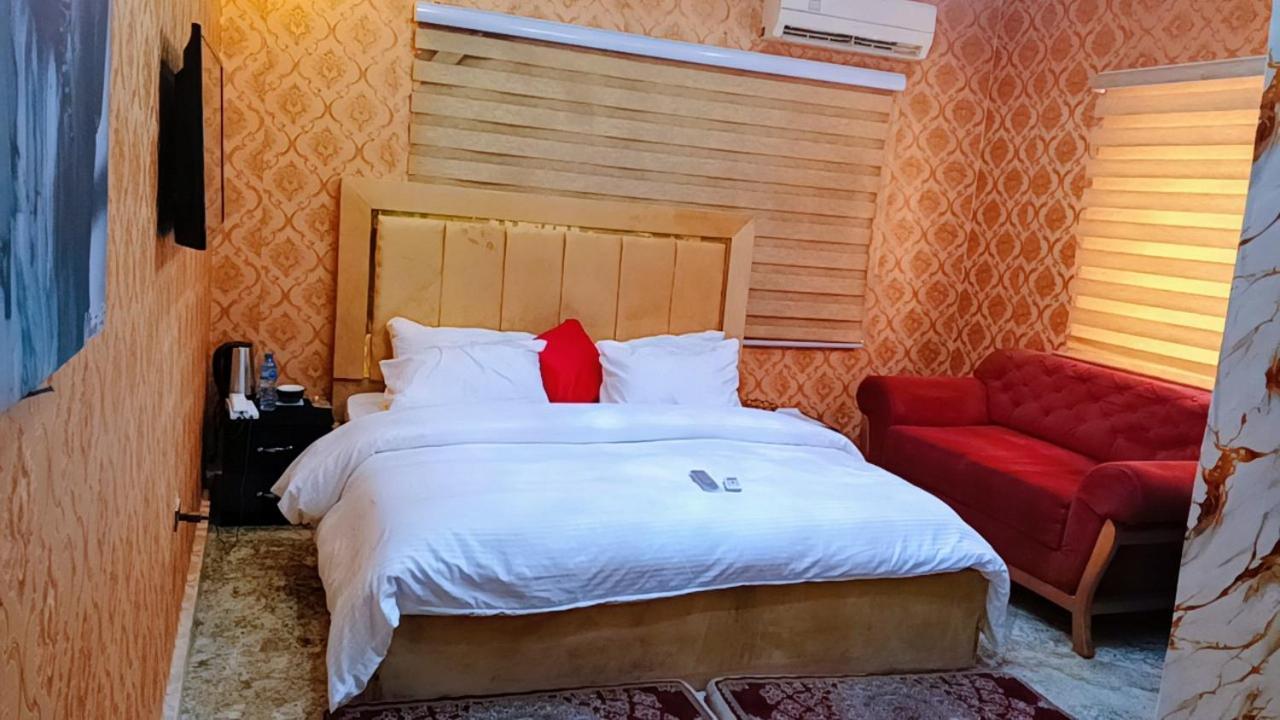Nuit De Paris Hotel Abuja Exterior foto