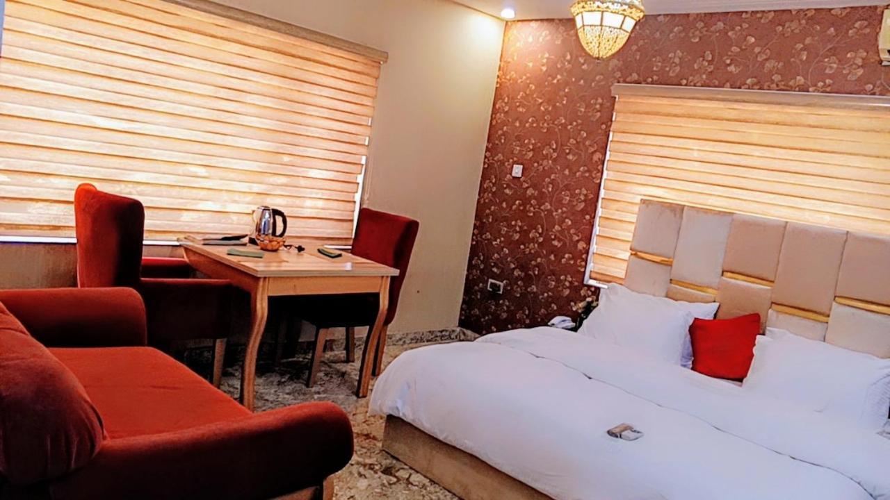 Nuit De Paris Hotel Abuja Exterior foto