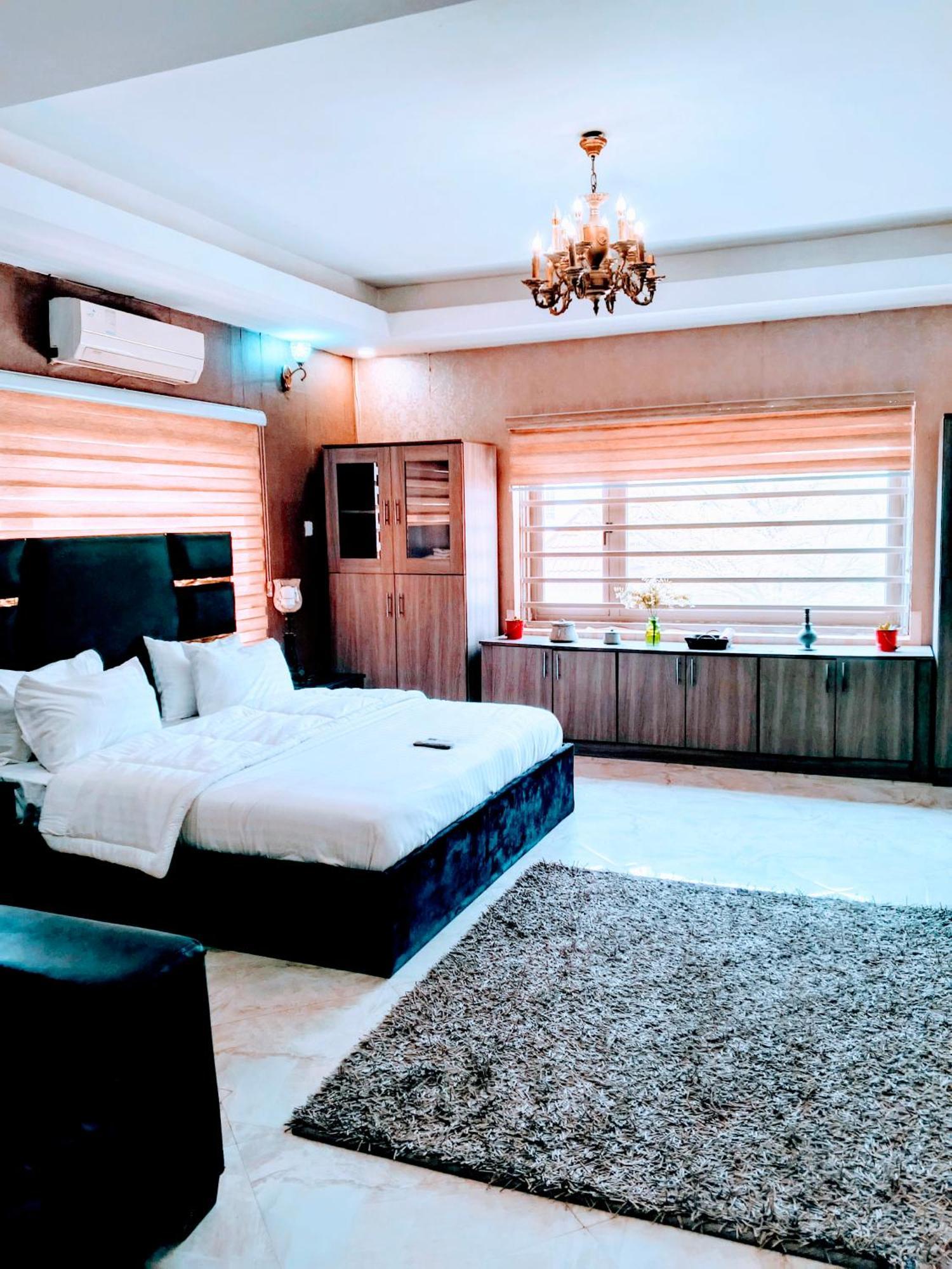 Nuit De Paris Hotel Abuja Exterior foto