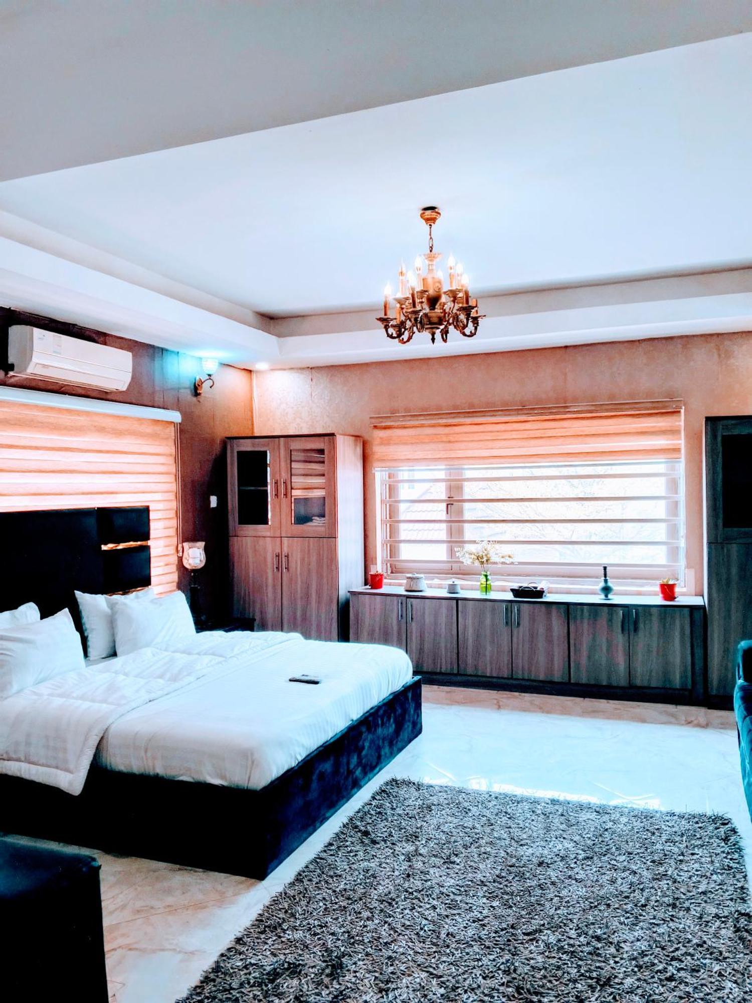 Nuit De Paris Hotel Abuja Exterior foto